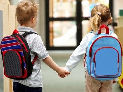 Saiba qual o peso ideal da mochila escolar para não causar danos à coluna das crianças